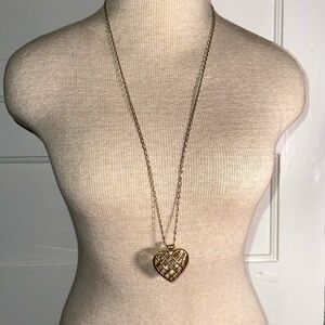 Vintage Avon “Capture Your Heart” Faux Pearls in Heart Pendant Necklace